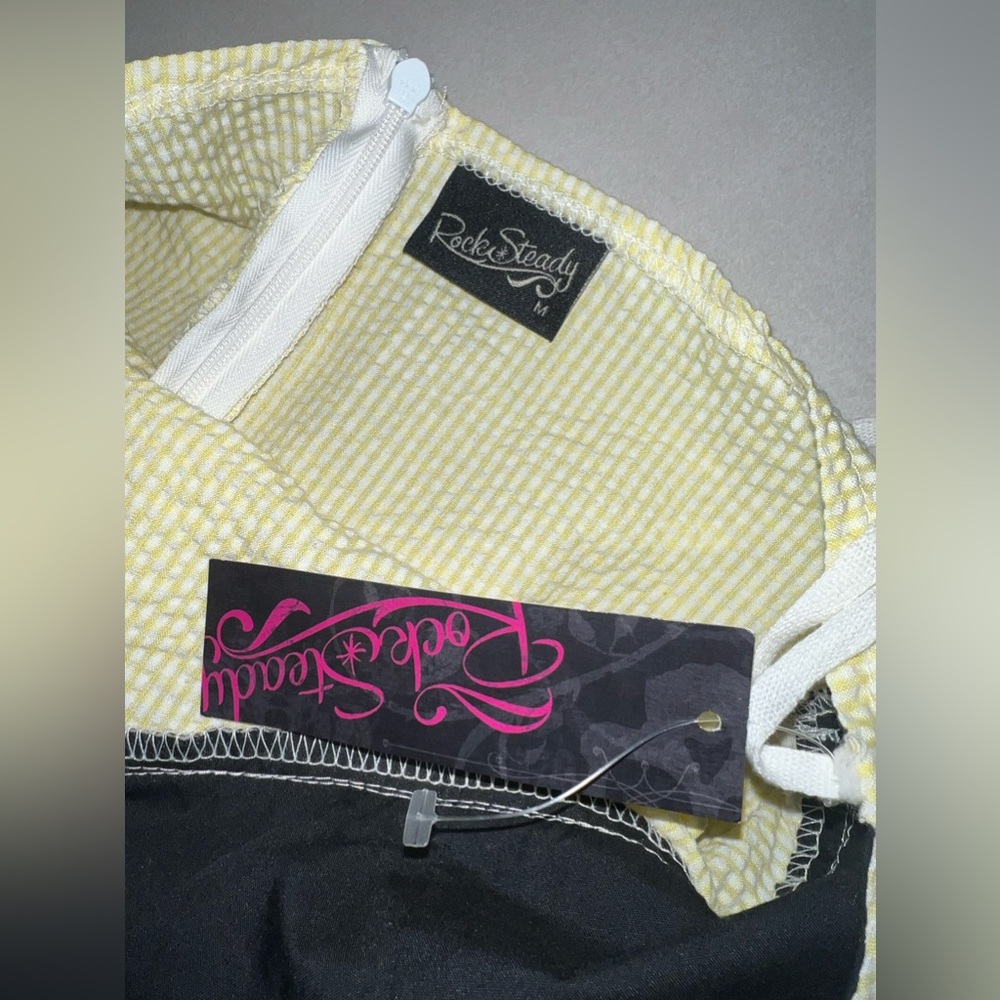 NWT Rock Steady Seersucker Dress Medium M Yellow Halter l - Picture 4 of 6